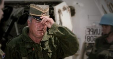 Адвокатите на Ратко Младиќ: Му остануваат уште неколку месеци живот, ослободете го
