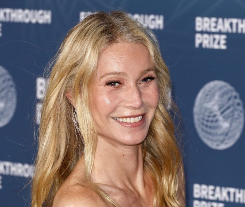 (Видео) Готви топлес, познатата актерка предизвика хаос на интернет