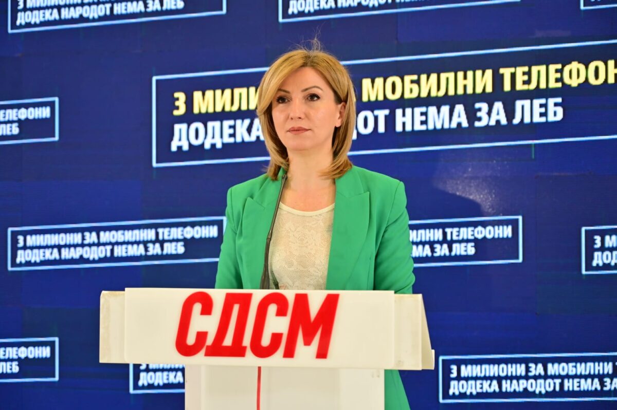 (Видео) Кузеска: Расипничка власт, 3 милиони евра за мобилни телефони додека народот нема за леб