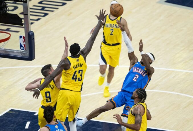 (Видео) Оклахома го врати брејкот, Шеј ги предводеше Тандер до 2:2 во финалната серија