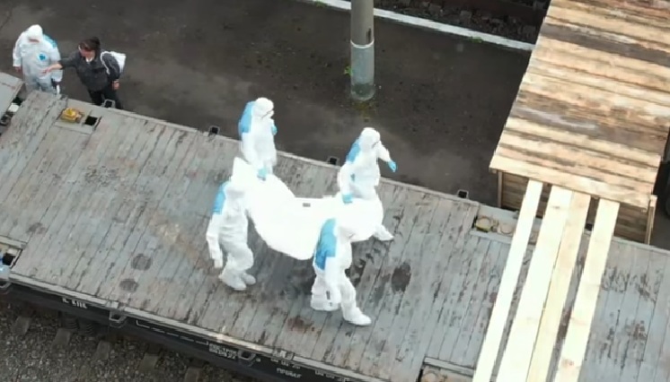 (Видео) Русија предаде 1.200 тела на загинати војници, додека Украина ниту едно