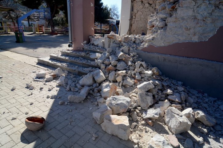 (Видео) Силен земјотрес во Турција: има починати и повредени