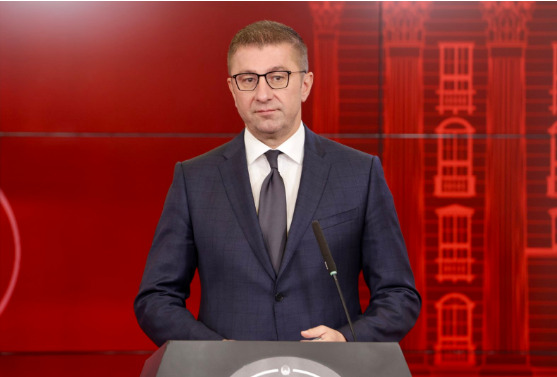 (Видео) Усвоен предлог-законот за правична застапеност, Мицкоски  очекува администрацијата да биде вистински сервис на граѓаните
