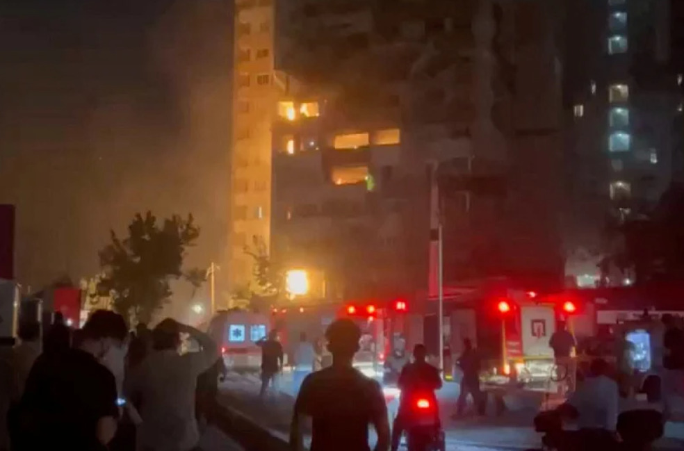 (Видео/Фото) Техеран по израелскиот напад