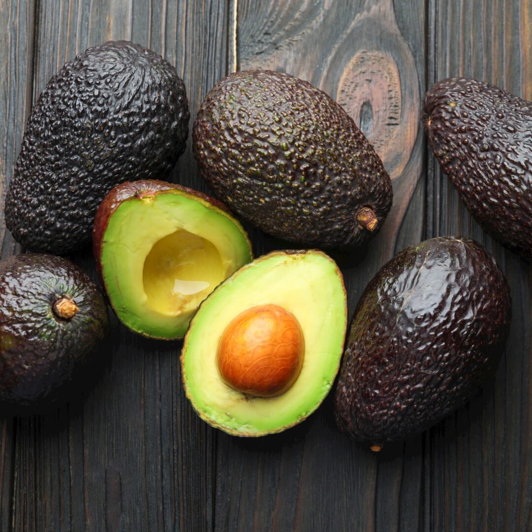 Дали купивте авокадо кое е сè уште тврдо: најлесен начин да го созреете за 10 минути