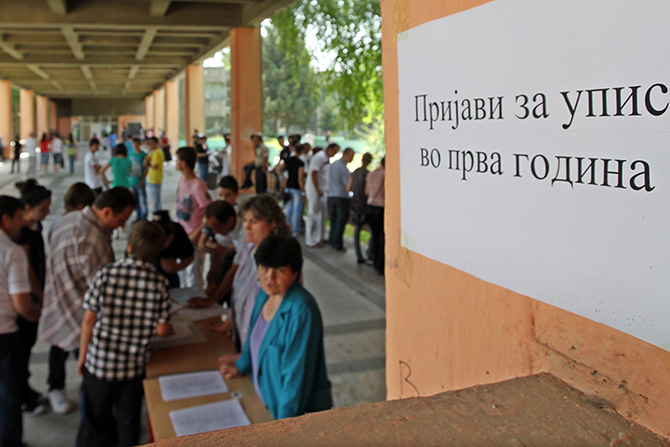 Денес завршува првото пријавување од јунскиот рок за упис во средни училишта, досега поднесени над 13 илјади апликации