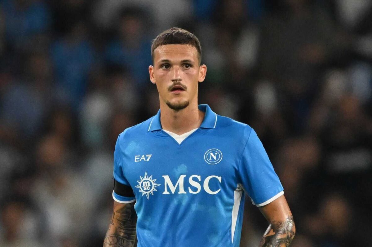 Дефанзивец на Наполи пред трансфер во Виљареал