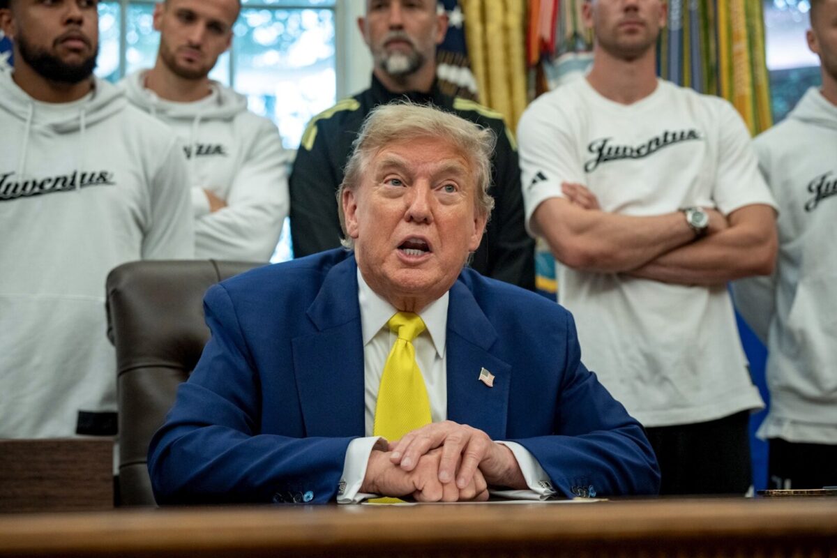 Иран: Трамп е глупав