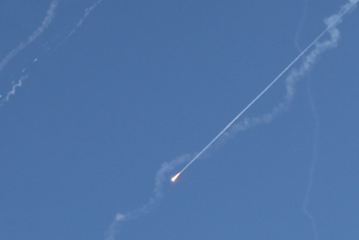 Иран истрела проектили кон Израел по американскиот напад