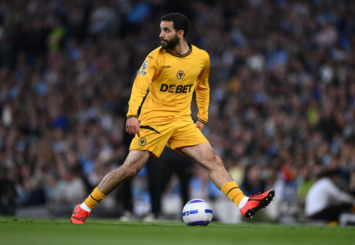 Манчестер сити се засили со лев бек