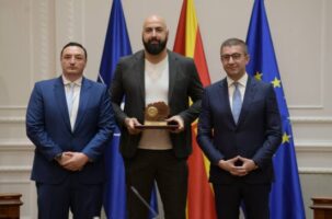 Мицкоски: Исправена е неправдата, доделени национални признанија