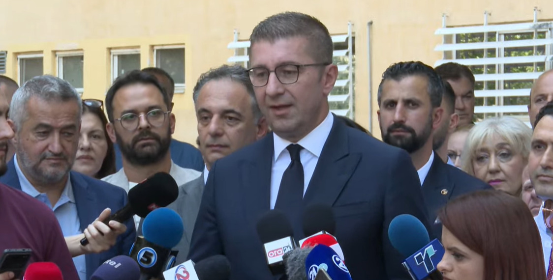 Мицкоски: Очекуваме до милион и пол туристи во Македонија