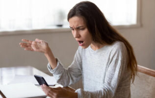 Нов вирус додава контакти на вашиот телефон!