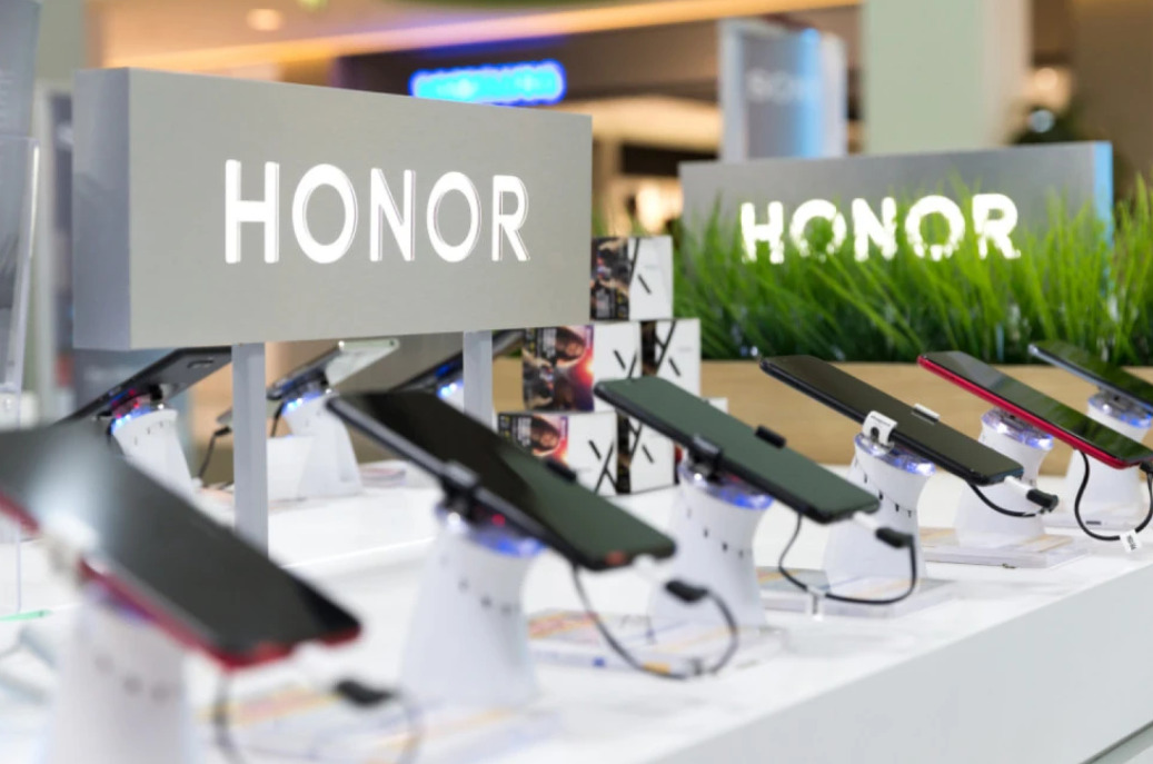 Нови детали за Honor Magic V5: Дали ќе има многу поголема батерија од претходникот?