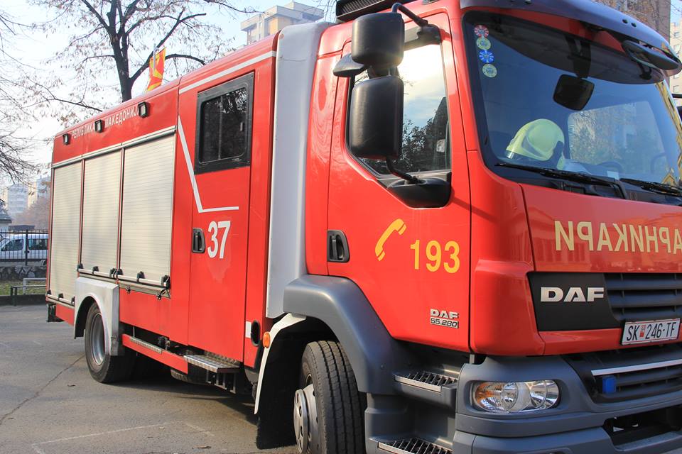 Пожарот кај хотелот „Њу Стар“ локализиран, ЦУК бара итни мерки за дивата депонија во Визбегово