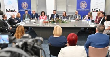Славески со претставници на членките на МБА: во фокусот предлозите за намалување на трошоците што ги сносат граѓаните и компаниите при користење на платежните услуги