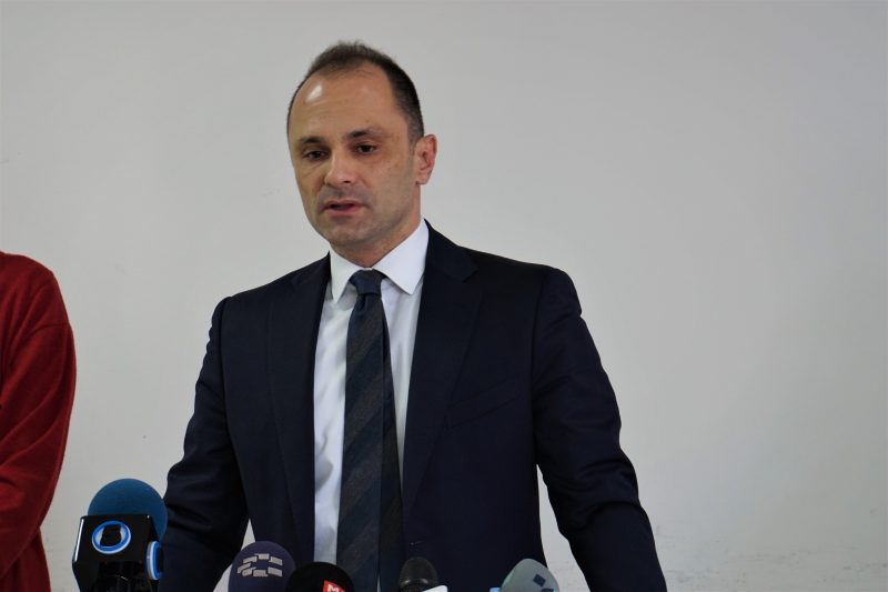 Филипче е најодговорниот за 14 жртви во модуларната во Тетово, тој лично ја правел техничката спецификација на тендерот, велат од ВМРО-ДПМНЕ