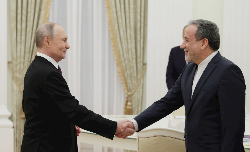 Шефот на иранската дипломатија во Москва со Путин