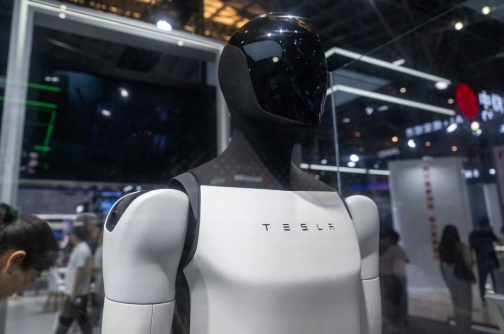 Шефот на програмата Optimus ја напушта Tesla
