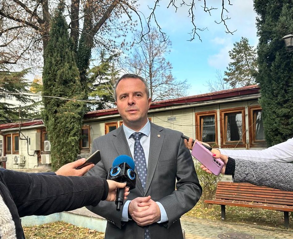 „Ве чекам во 20 часот, на плочникот кај Градски ѕид“, Герасимовски повика на концерт