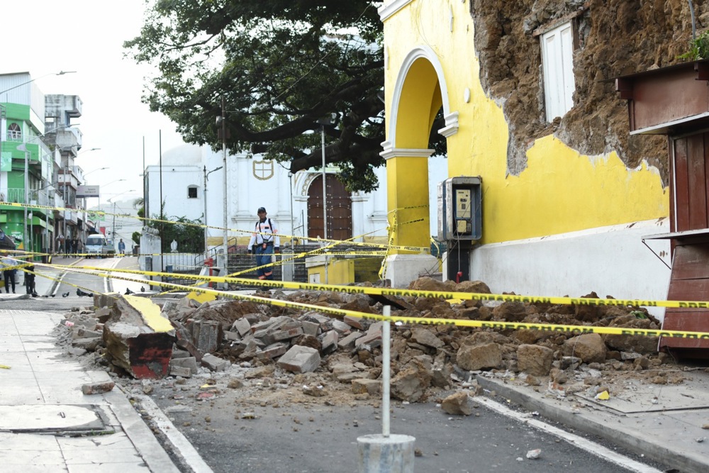 Бројот на жртви расте по серијата земјотреси во Гватемала: пронајдено е тело на тинејџер