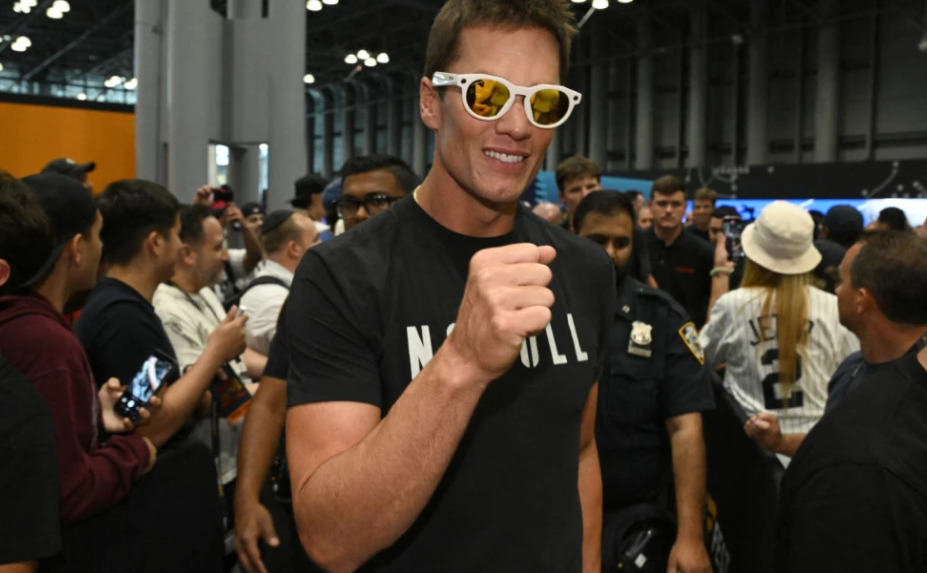 ВИДЕО: Новите Oakley Meta паметни очила ви шепотат информации додека ги носите