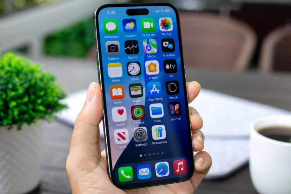 ВИДЕО: Ова е најголемиот iPhone во светот