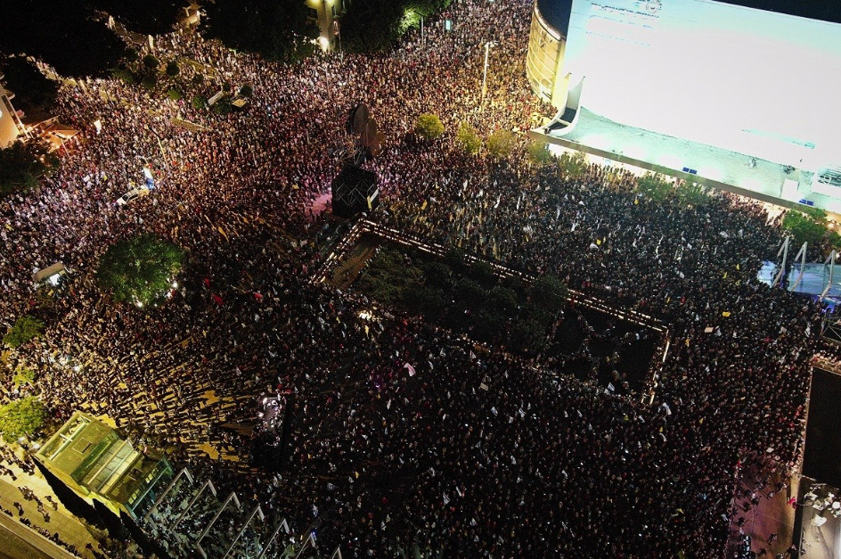 (Видео) Илјадници демонстранти во Тел Авив, бараа прекин на огнот во Газа