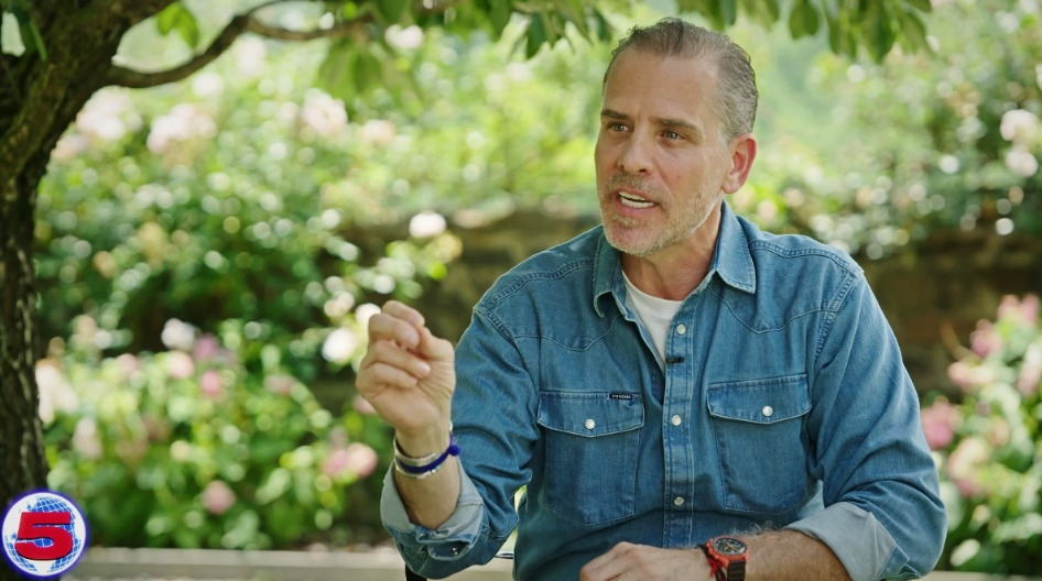 (Видео) Синот на Бајден: Апчињата за спиење се виновни за дебаклот на дебатата за Трамп