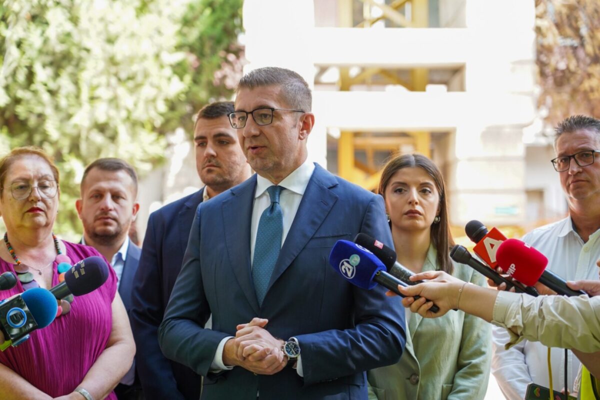 Владата работи на зголемување на просечната плата, најави Мицкоски