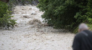 Дел од Австрија под вода: спасени 150 млади луѓе