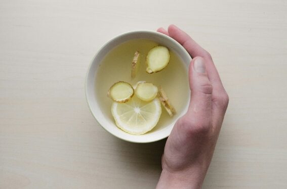 Едноставен утрински пијалок што го чисти вашето тело и црн дроб