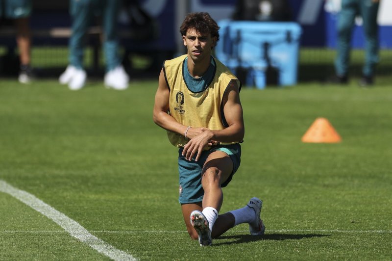 Жоао Феликс се враќа дома