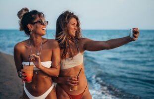 Зошто летото нè прави толку среќни?