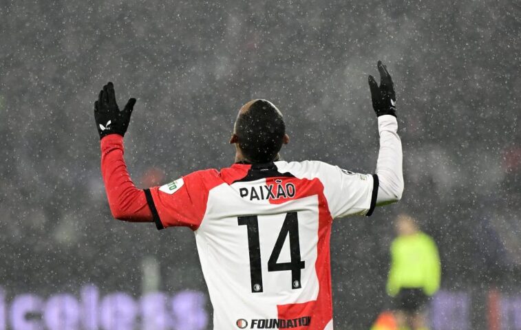 Лидс извиси, Паишао се сели во Марсеј