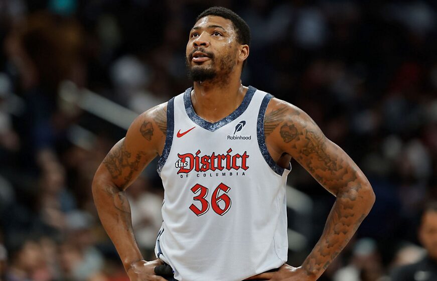 Маркус Смарт се сели во ЛА Лејкерс