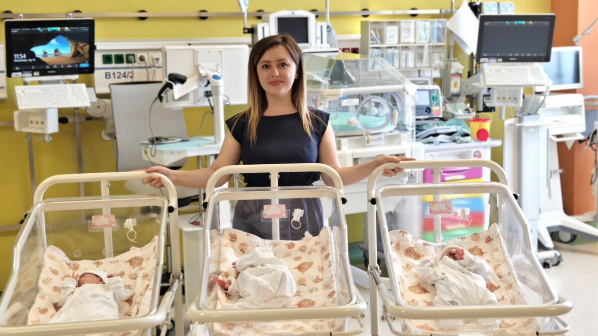 Мелис, Мира и Малахат – тројката родена во Жан Митрев Клиника заминува дома