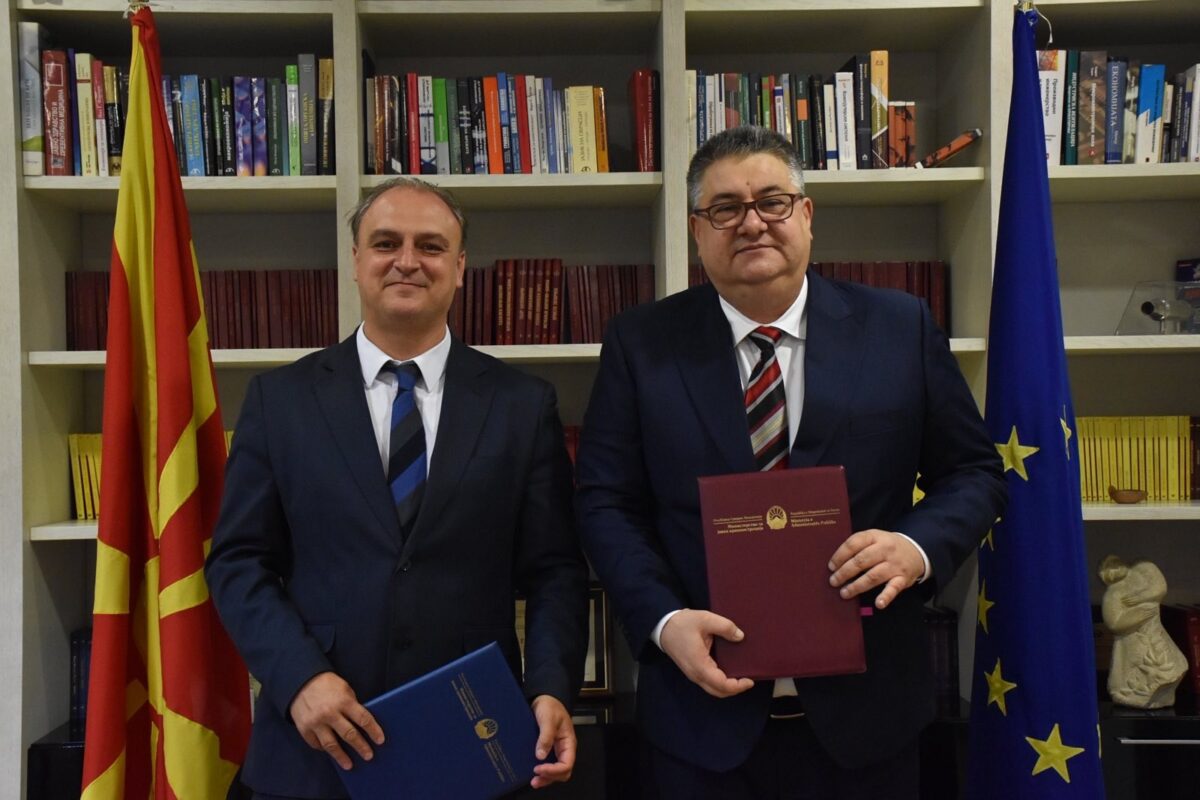 Министерството ќе соработува со ФИНКИ за модернизација на јавната администрација