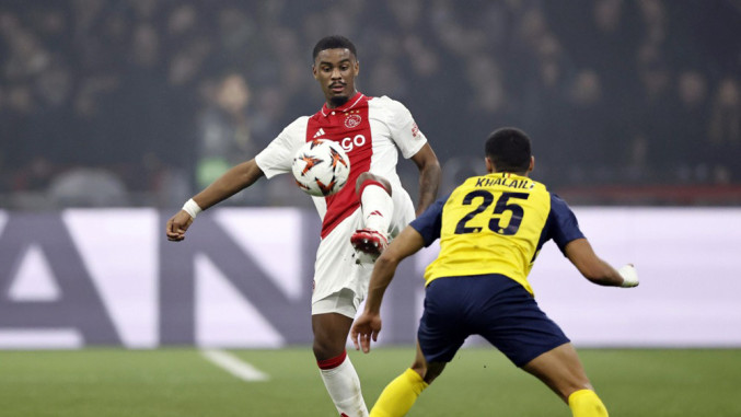 Млад дефанзивец на Ајакс во Челзи за 35,5 милиони фунти