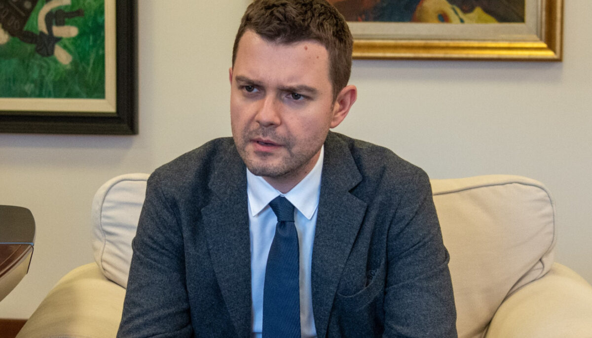 Муцунски за отворањето генерален конзулат во Корча: Време е да им се доближиме на  Македонците во Албанија