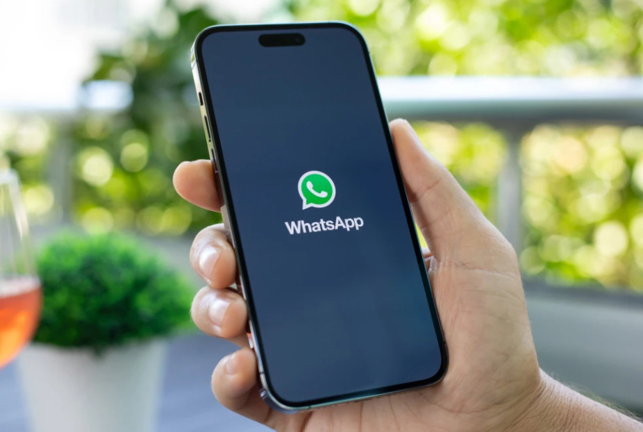 Наскоро го забрануваат WhatsApp