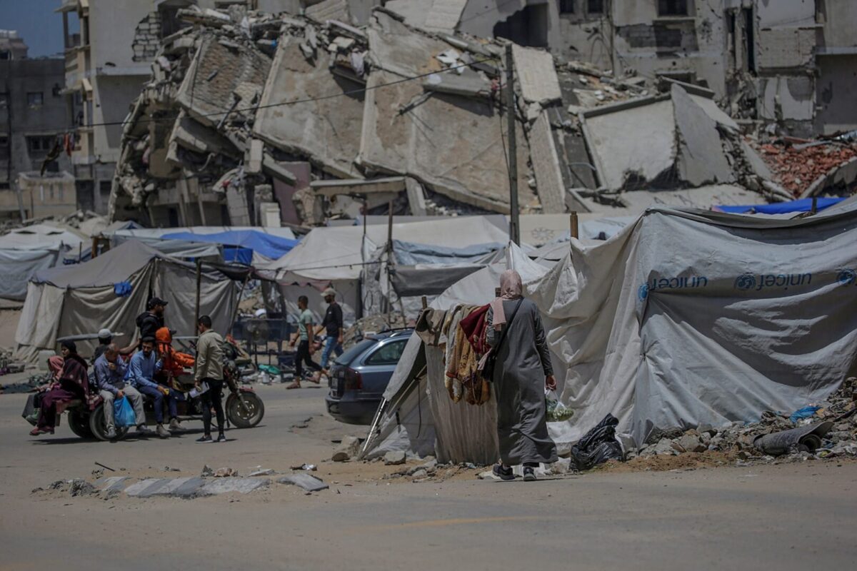 Најмалку 25 лица загинаа во текот на ноќта во нови напади на израелската армија врз Појасот Газа