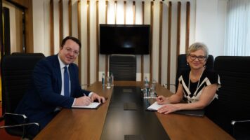 Николоски потпиша договор за грант средства со Европската банка за обнова во висина од 350 илјaди евра