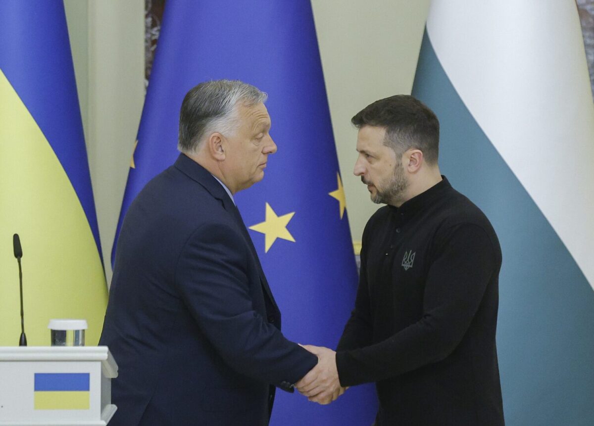 Орбан: Зеленски е комичар кој глуми претседател
