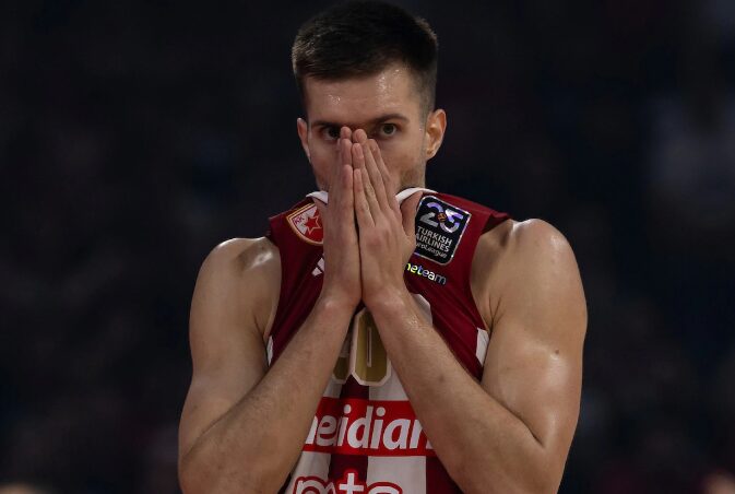 Петрушев го напушти Олимпијакос, се сели во Дубаи