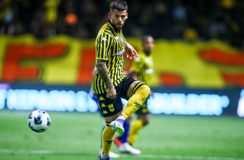 Поранешен играч на Барса сериозно повреден – Куче го каснало за гениталиите