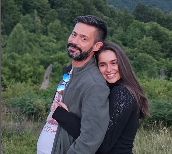 Прва фотографија од синот на Милан Васиќ, раѓањето се славеше до раните утрински часови