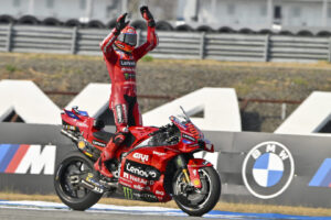 Продолжува доминацијата на Марк Маркез