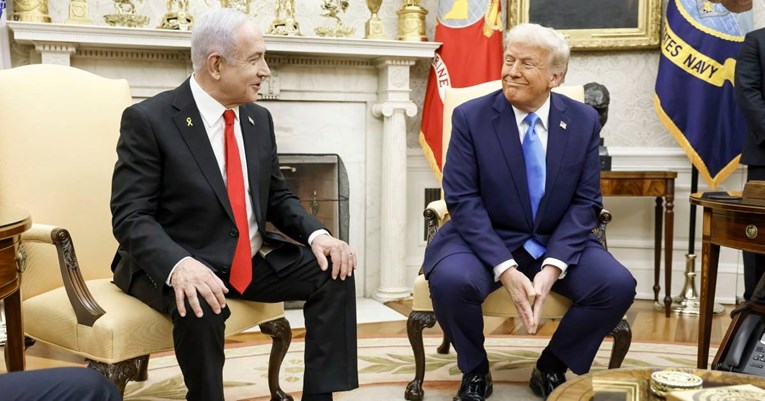 Пропалестински активисти протестираат пред Белата куќа пред посетата на Нетанјаху