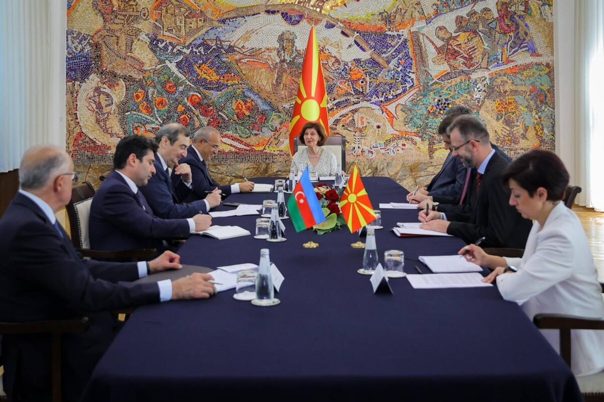 Сиљановска-Давкова го прими министерот за економија на Азербејџан, Џабаров